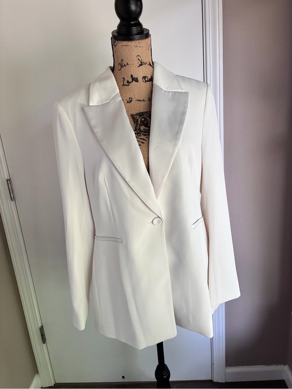 H&M Cream Single-Button Tailored Blazer